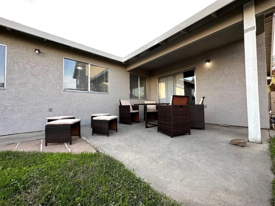 Comfortable House W/ Wi-Fi/Tv - Turlock,Ca Экстерьер фото